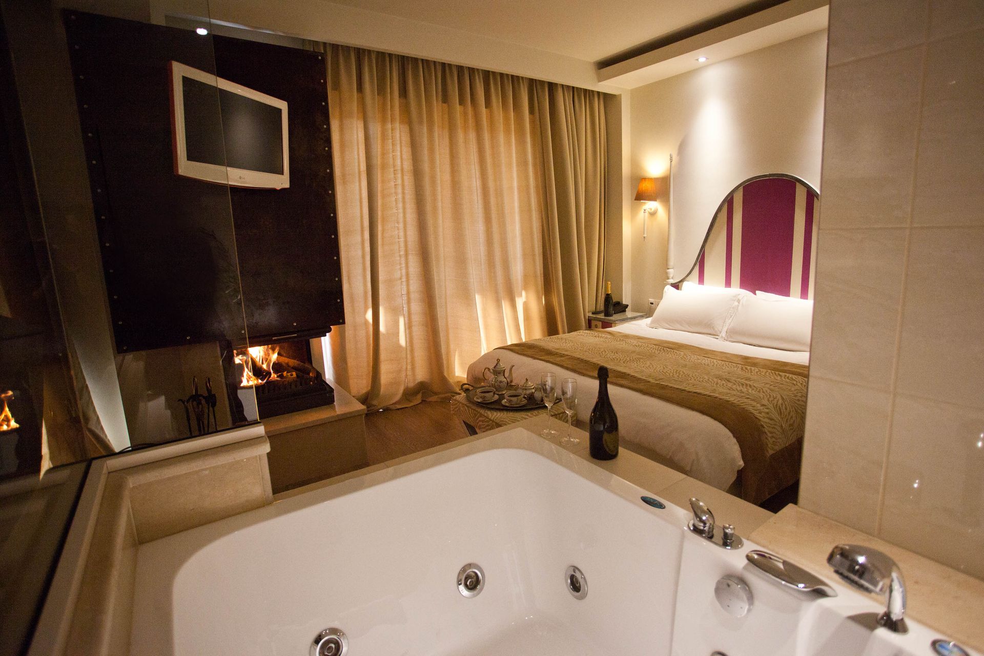 Superior Suite with Hot Tub