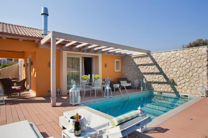 VIP Executive Villa Hot Tub and Private Pool