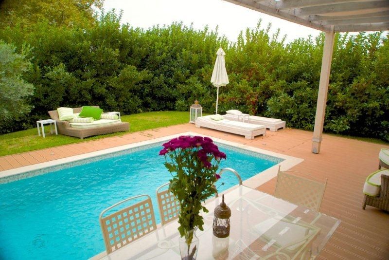 VIP Villa with King of Olympus Package