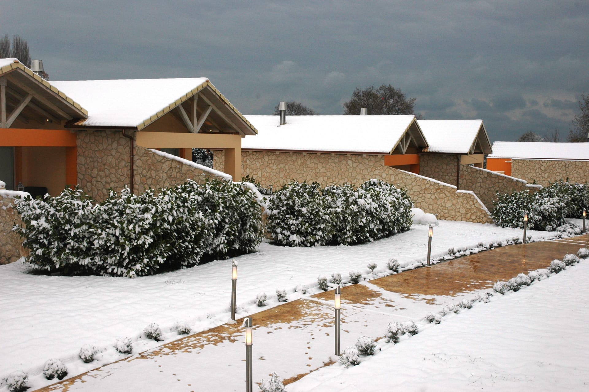 VIP VILLA WINTER ROOM ONLY with Fireplace and Hot Tub
