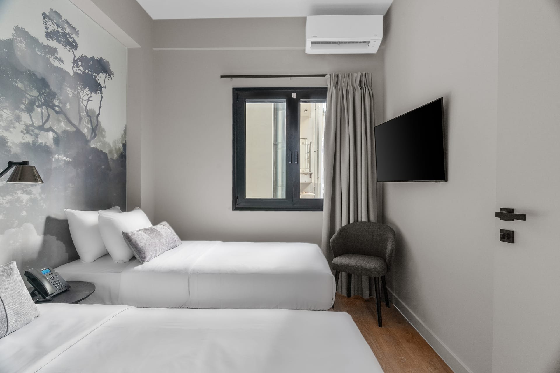 Interconnecting Family Room