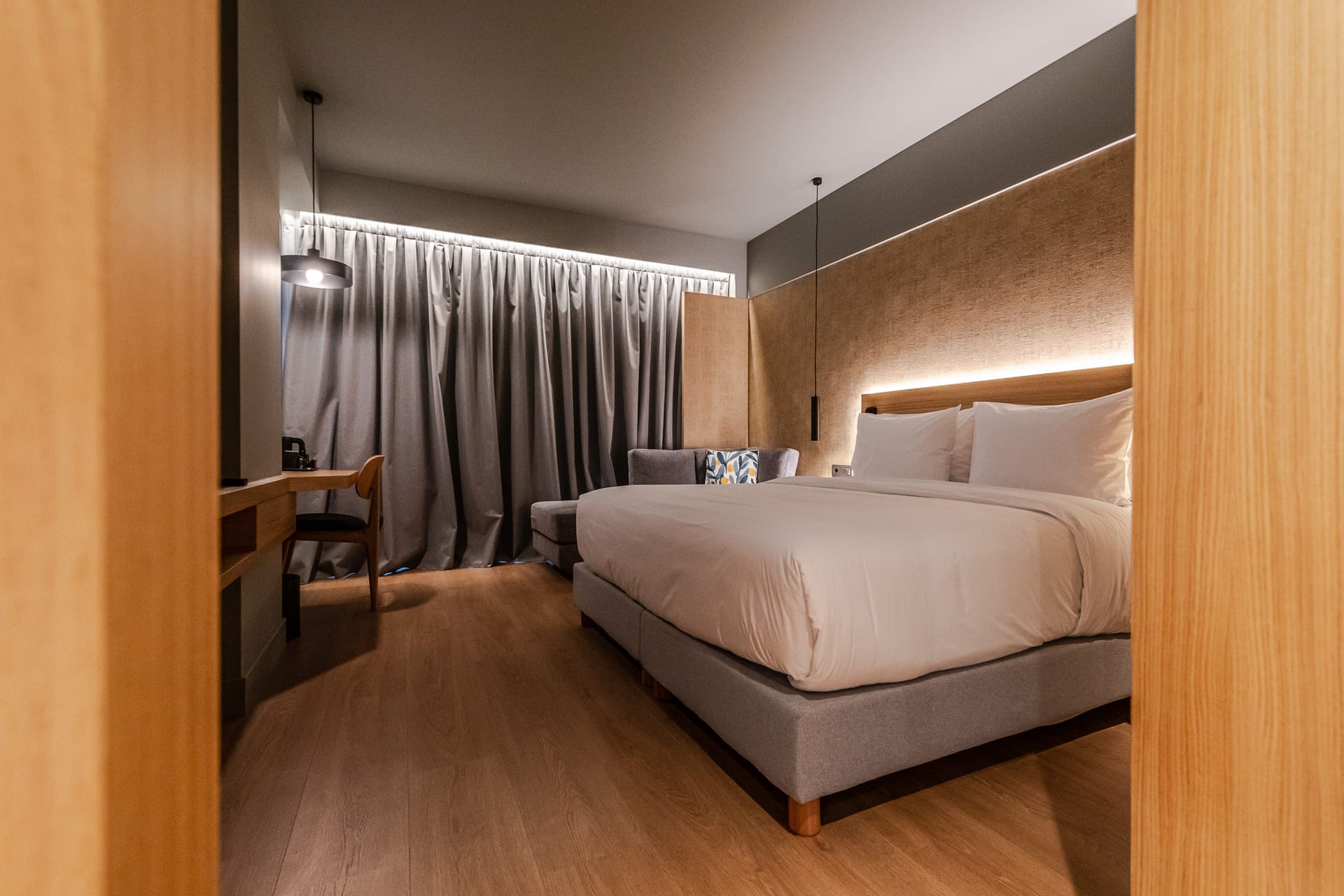 Comfort Triple City View Room