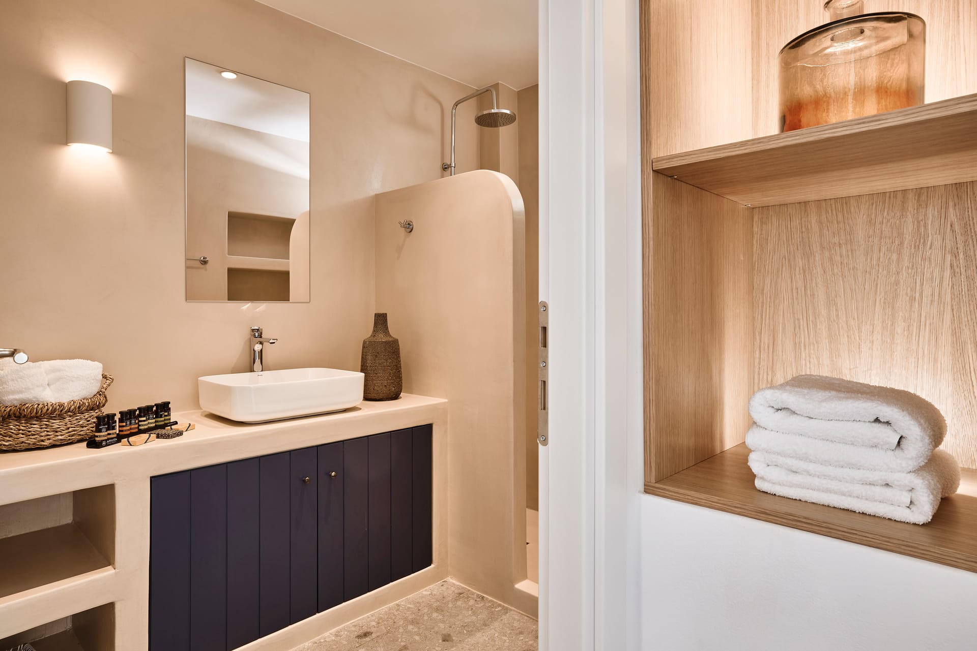1-Bedroom Apartment with Sea View-Ground Floor