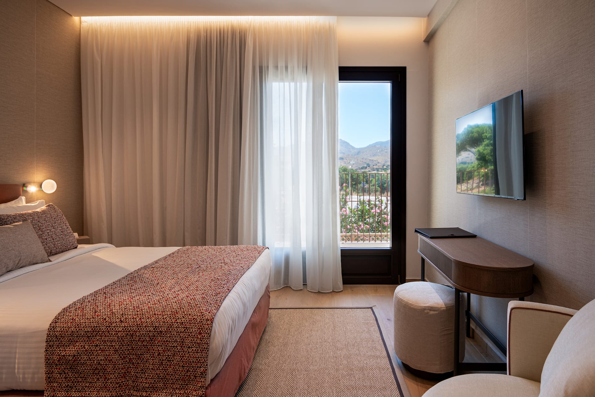 Classic Room with Mountain View (renovated)