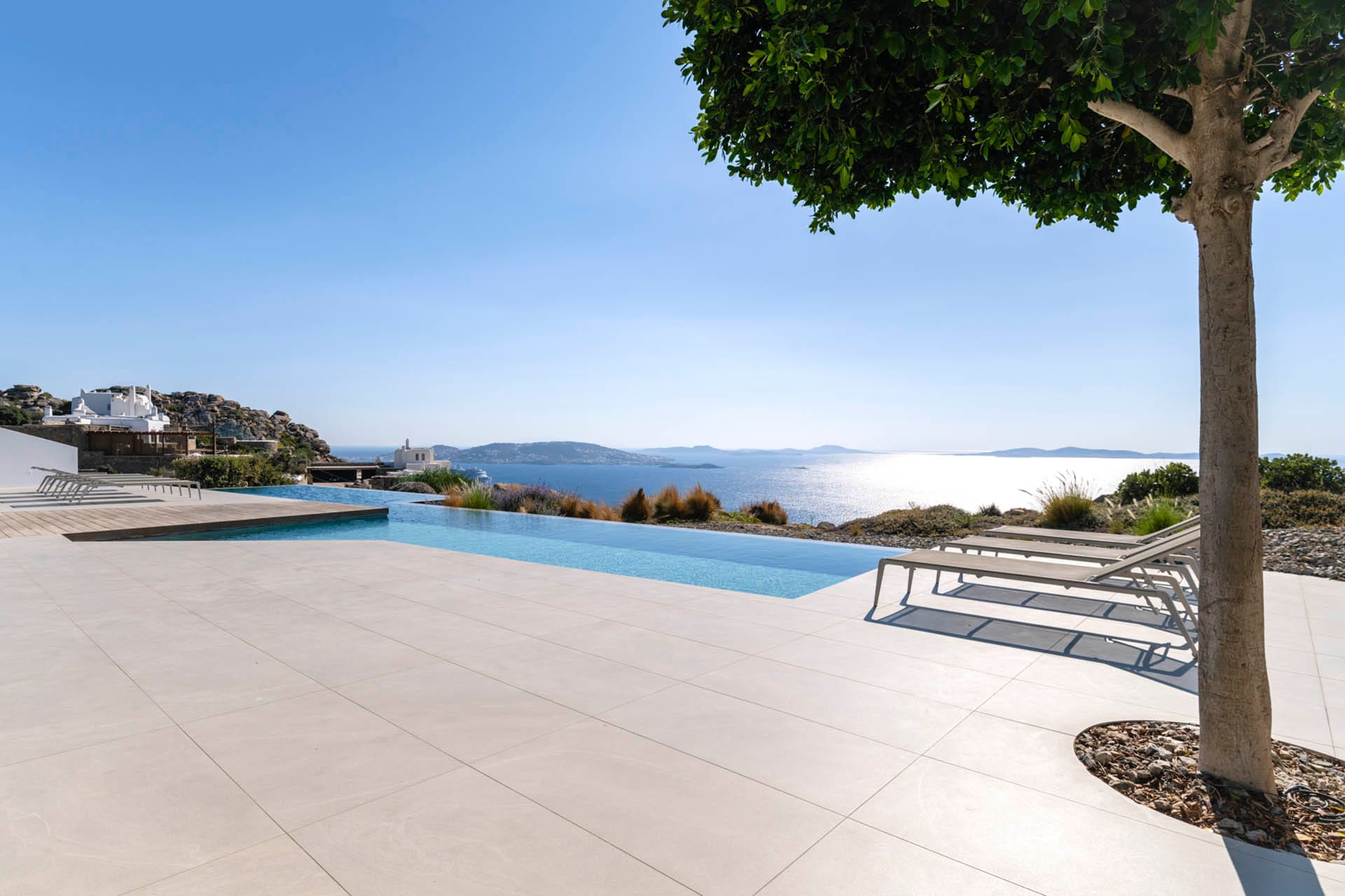 Skyrock Villa