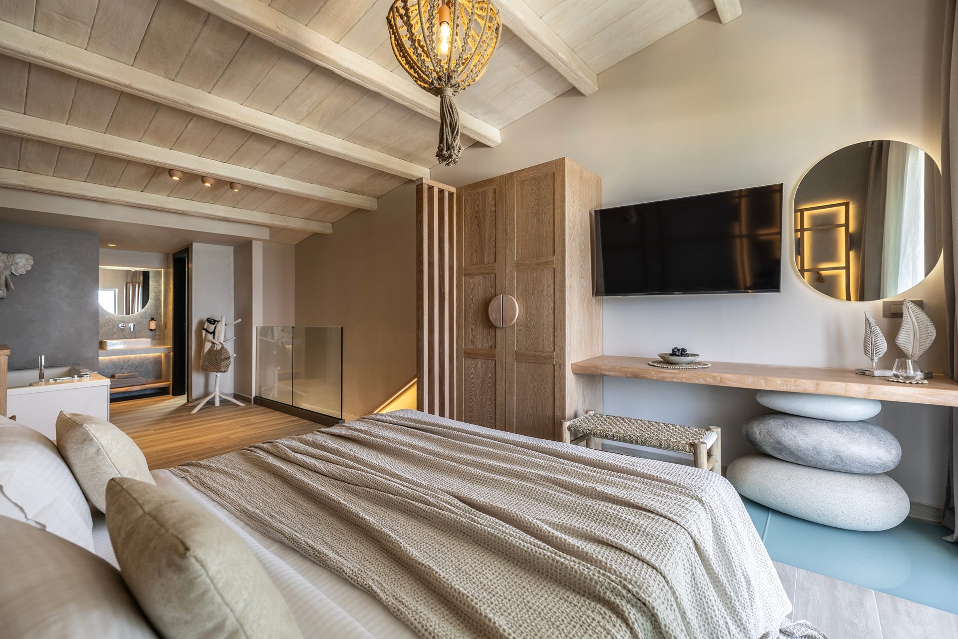 Mayasari 2 Level Sea View Suite | Indoor Jacuzzi