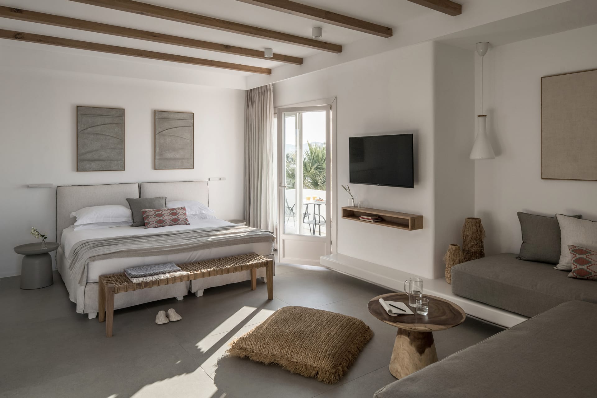 Deluxe Suite