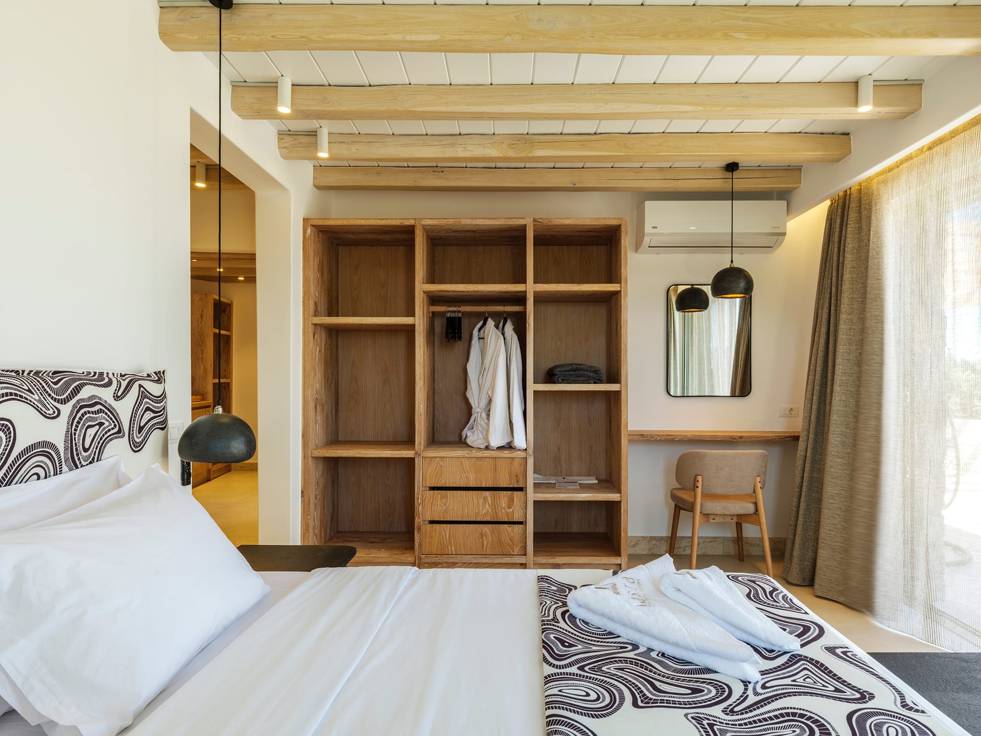 Exclusive One-bedroom Suite with heated Pool & Hydromassage