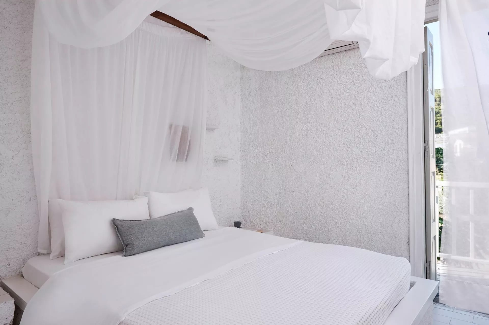 1-Bedroom family room with double bed & balcony