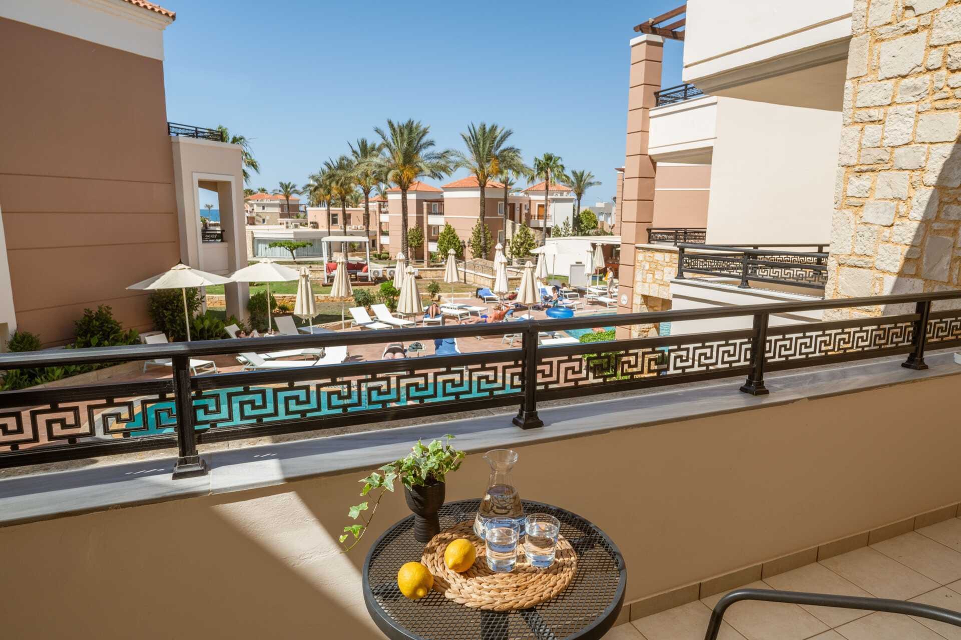 One Bedroom Duplex with Pool View