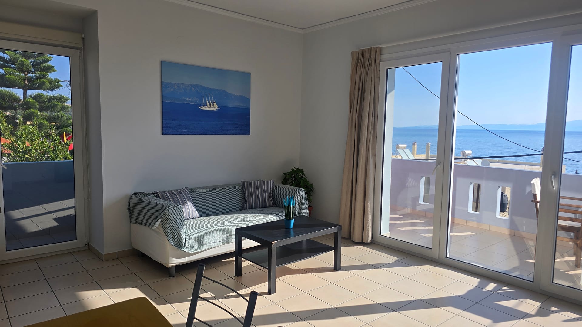 First Floor 2BR Apartment with Sea View &amp; Balcony