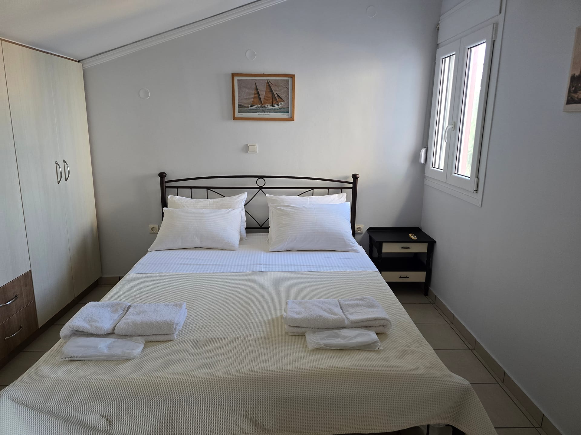 First Floor 2BR Apartment with Sea View &amp; Balcony