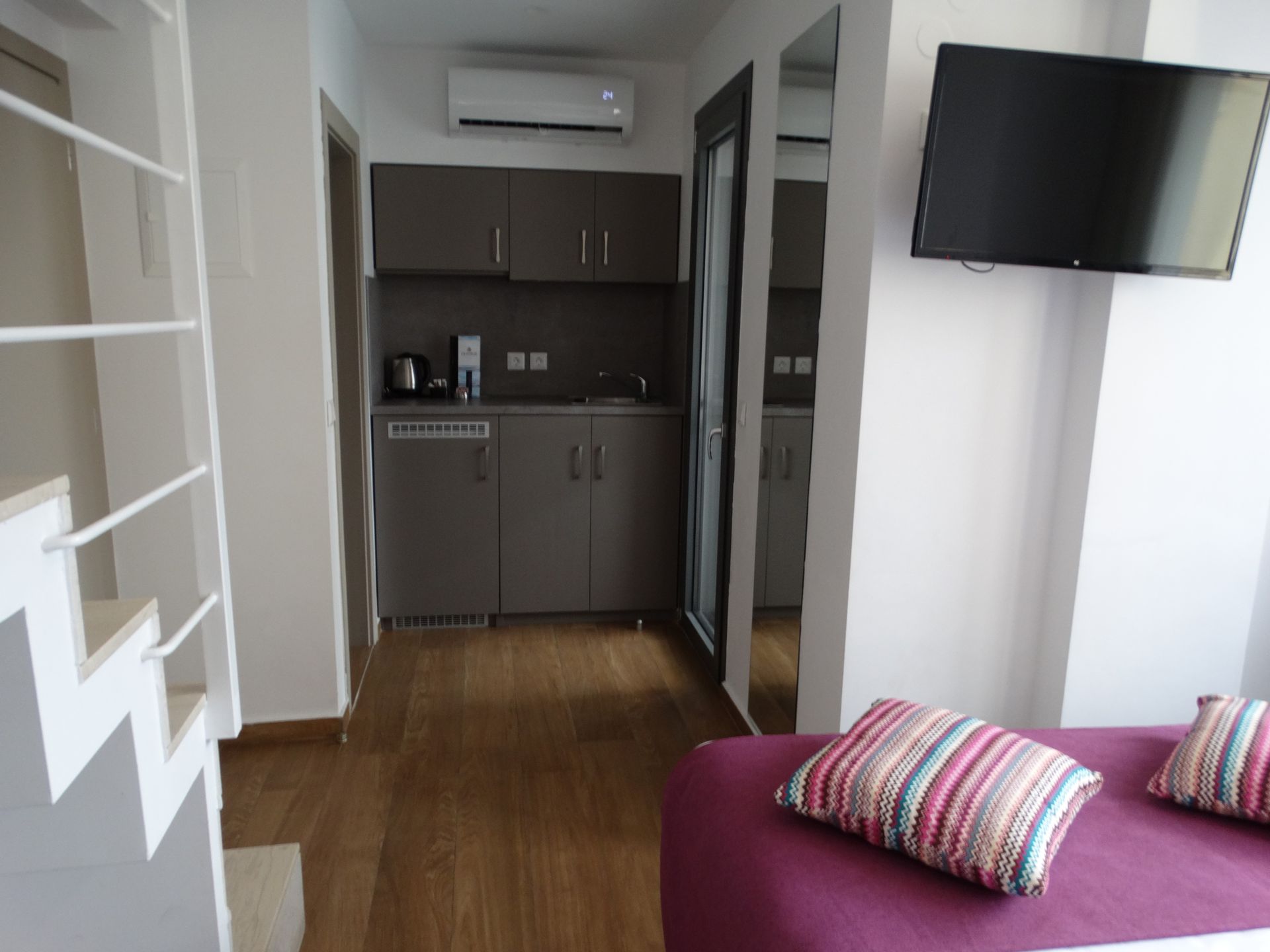 Maisonette with Mountain View