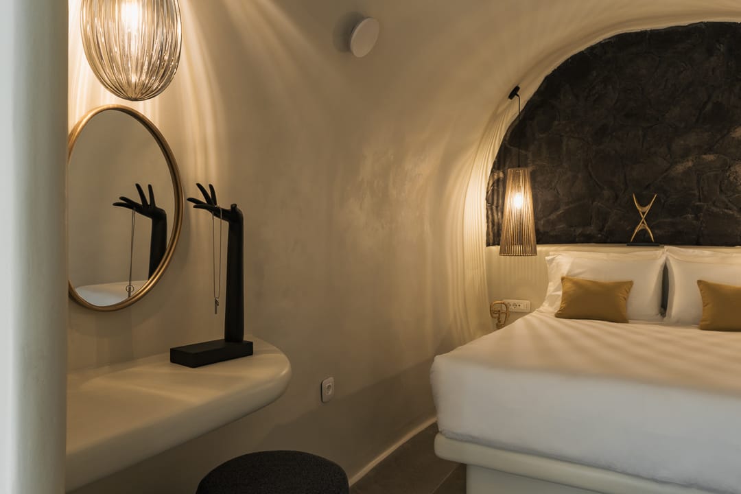 Junior Suite with Jetted Tub