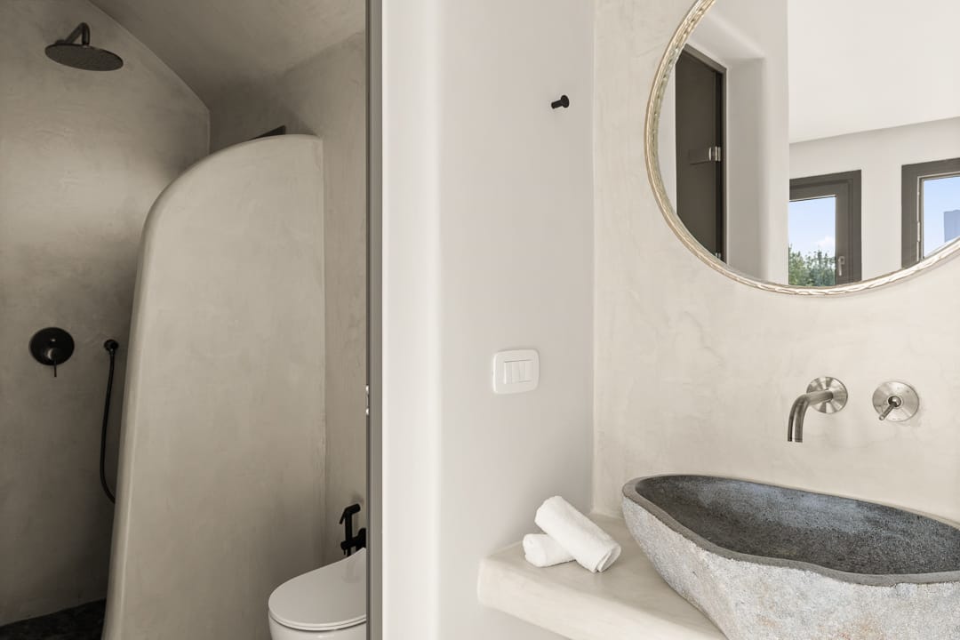 Junior Suite with Jetted Tub