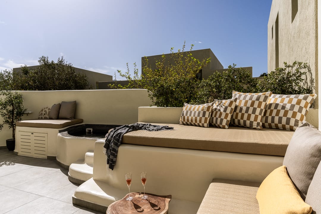 Junior Suite with Jetted Tub