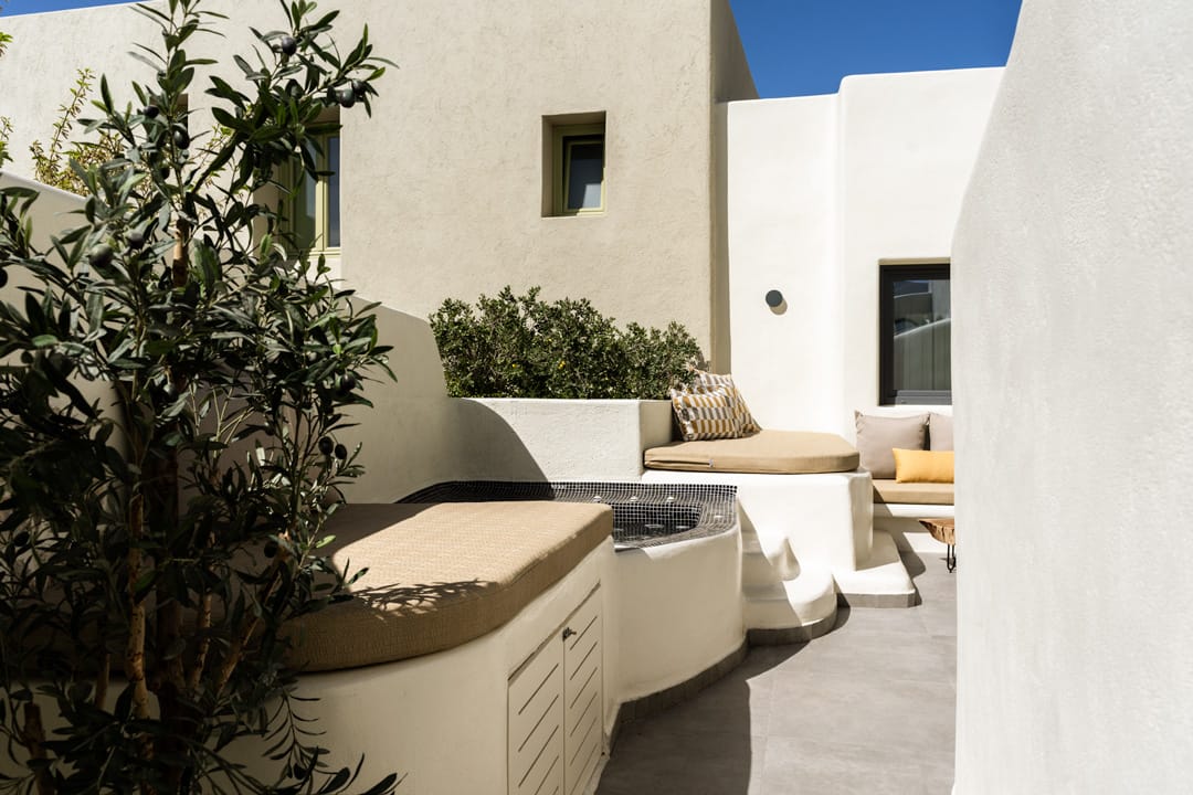 Junior Suite with Jetted Tub