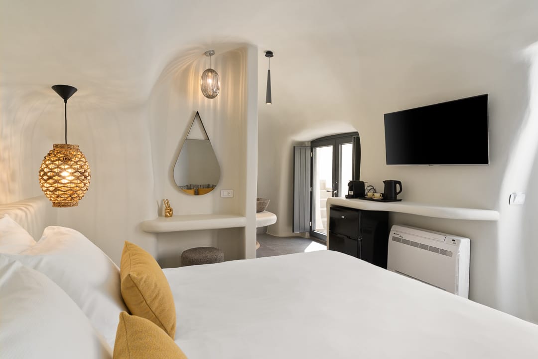 Junior Suite with  Indoor Jetted Tub