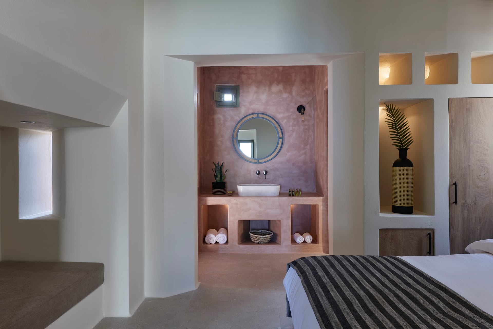 Honeymoon Suite with Heated Pool