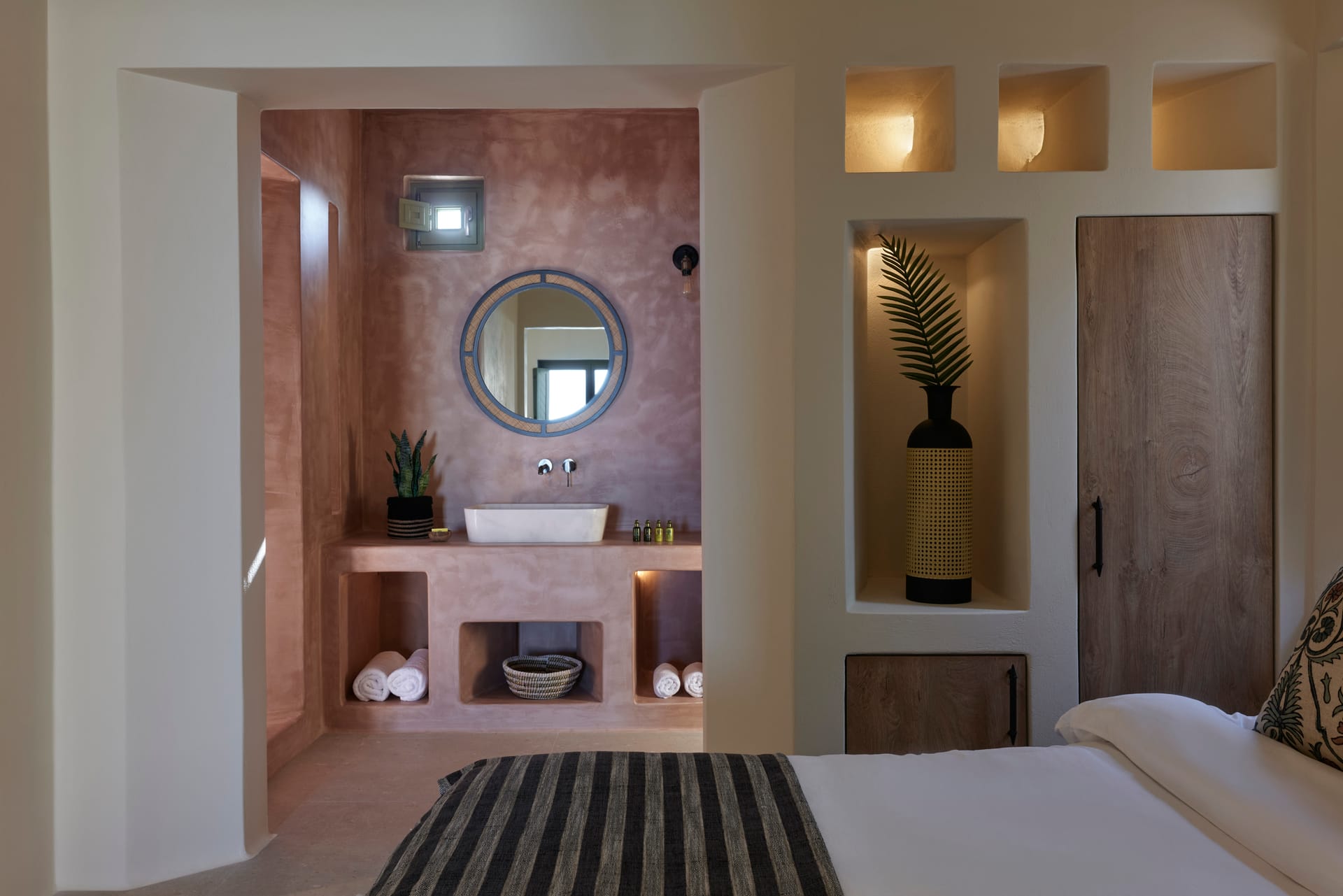 Honeymoon Suite with Heated Pool