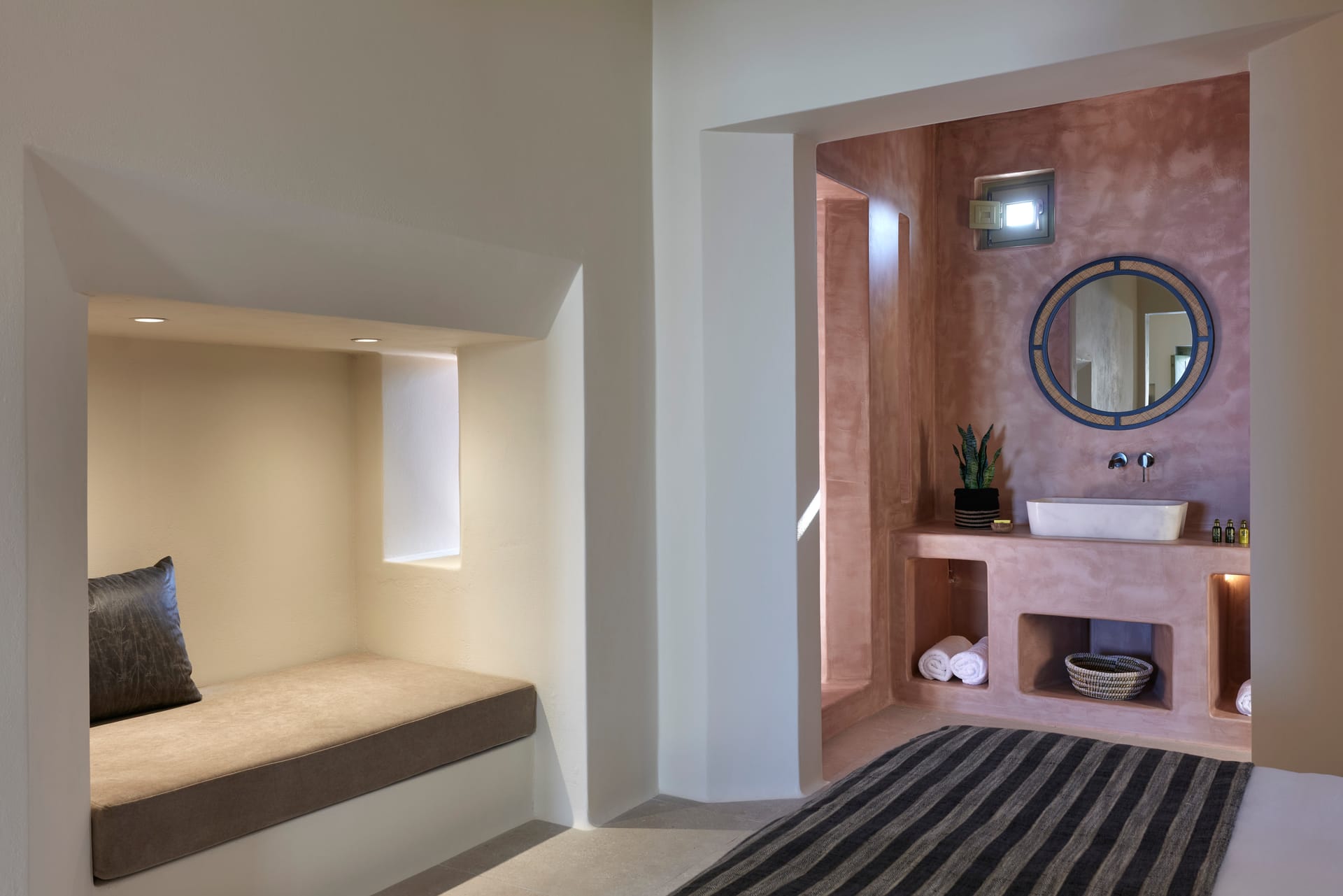 Honeymoon Suite with Heated Pool