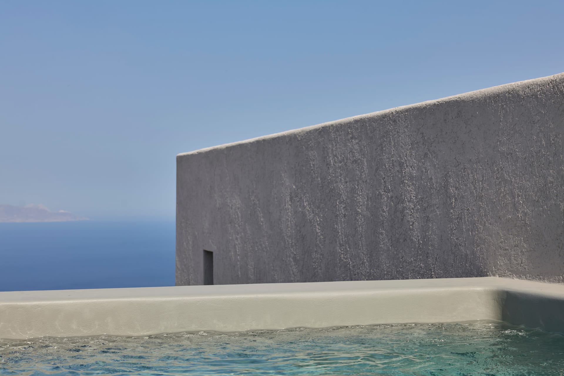 Deluxe Suite Sea View with Jetted Tub