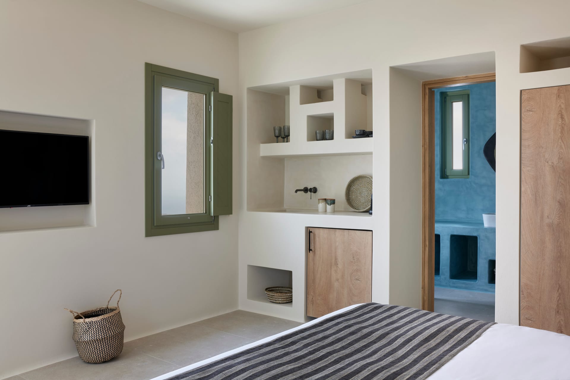 Deluxe Suite Sea View with Jetted Tub