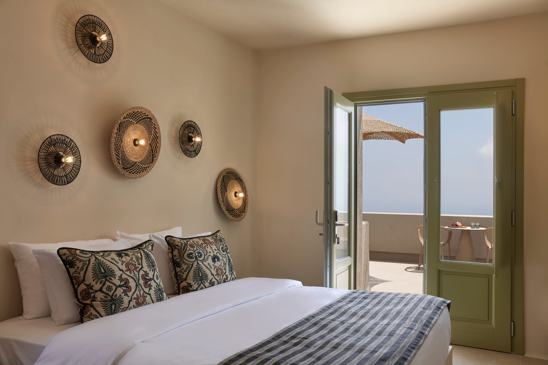 Deluxe Suite Sea View with Jetted Tub