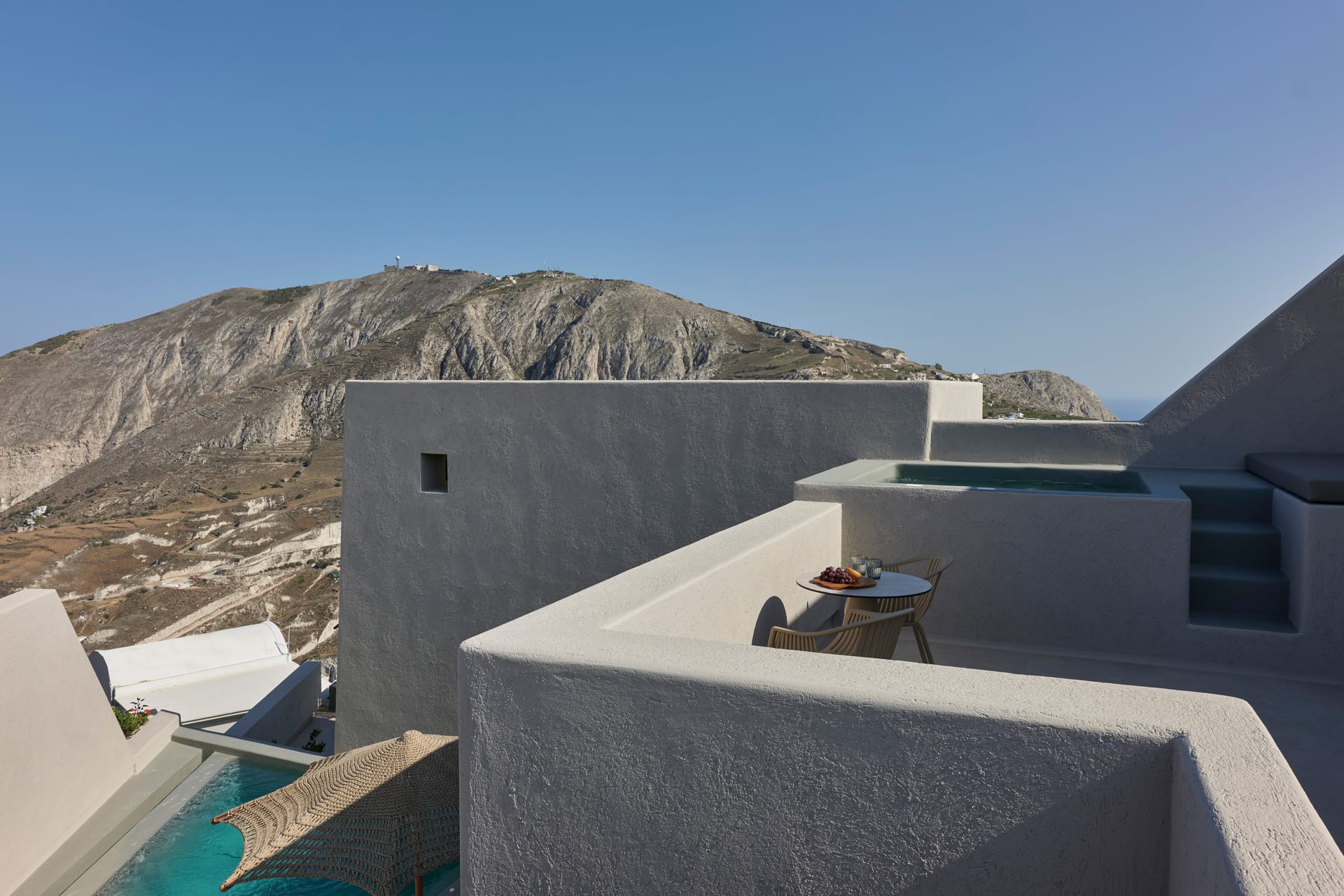 Deluxe Suite Sea View with Jetted Tub