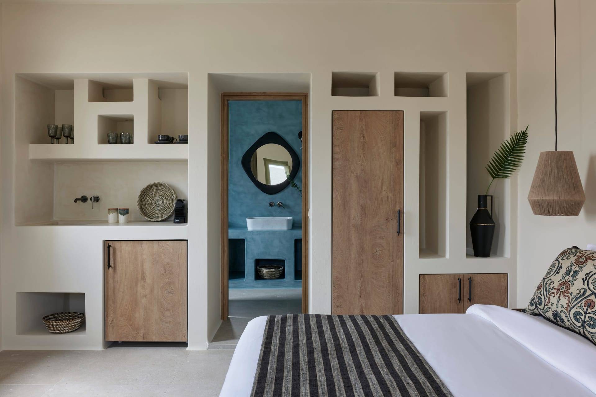 Deluxe Suite Sea View with Jetted Tub