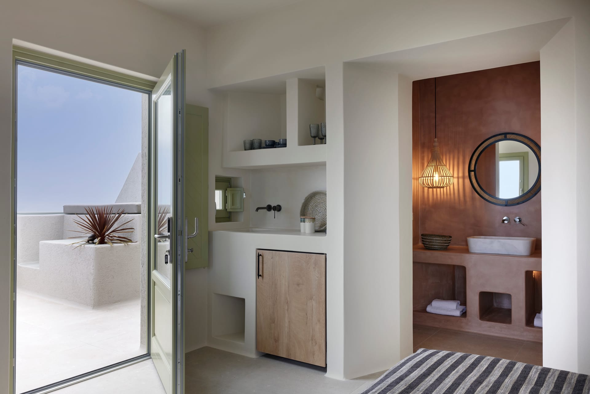 Deluxe Suite Sea View with Jetted Tub