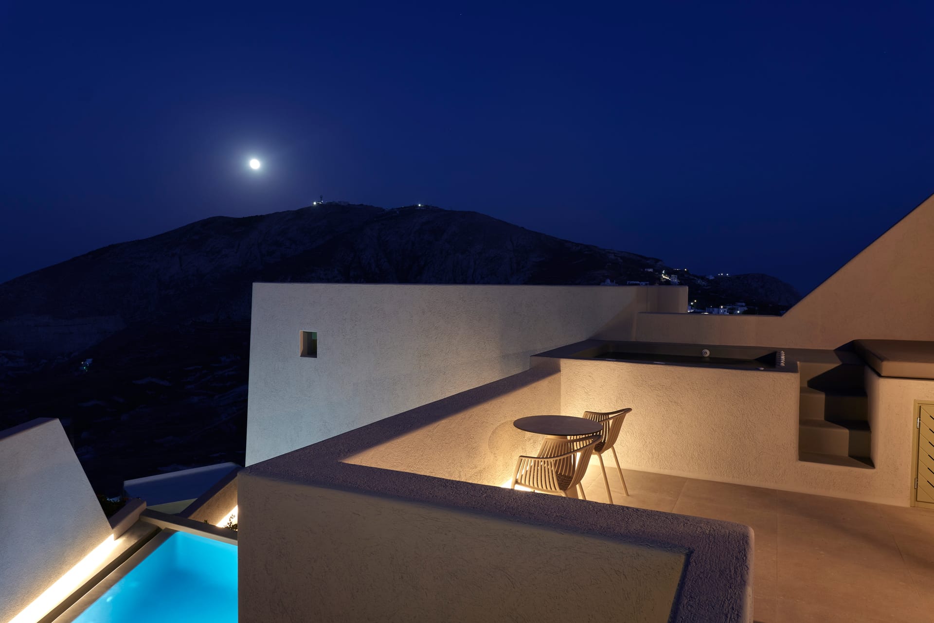 Deluxe Suite Sea View with Jetted Tub