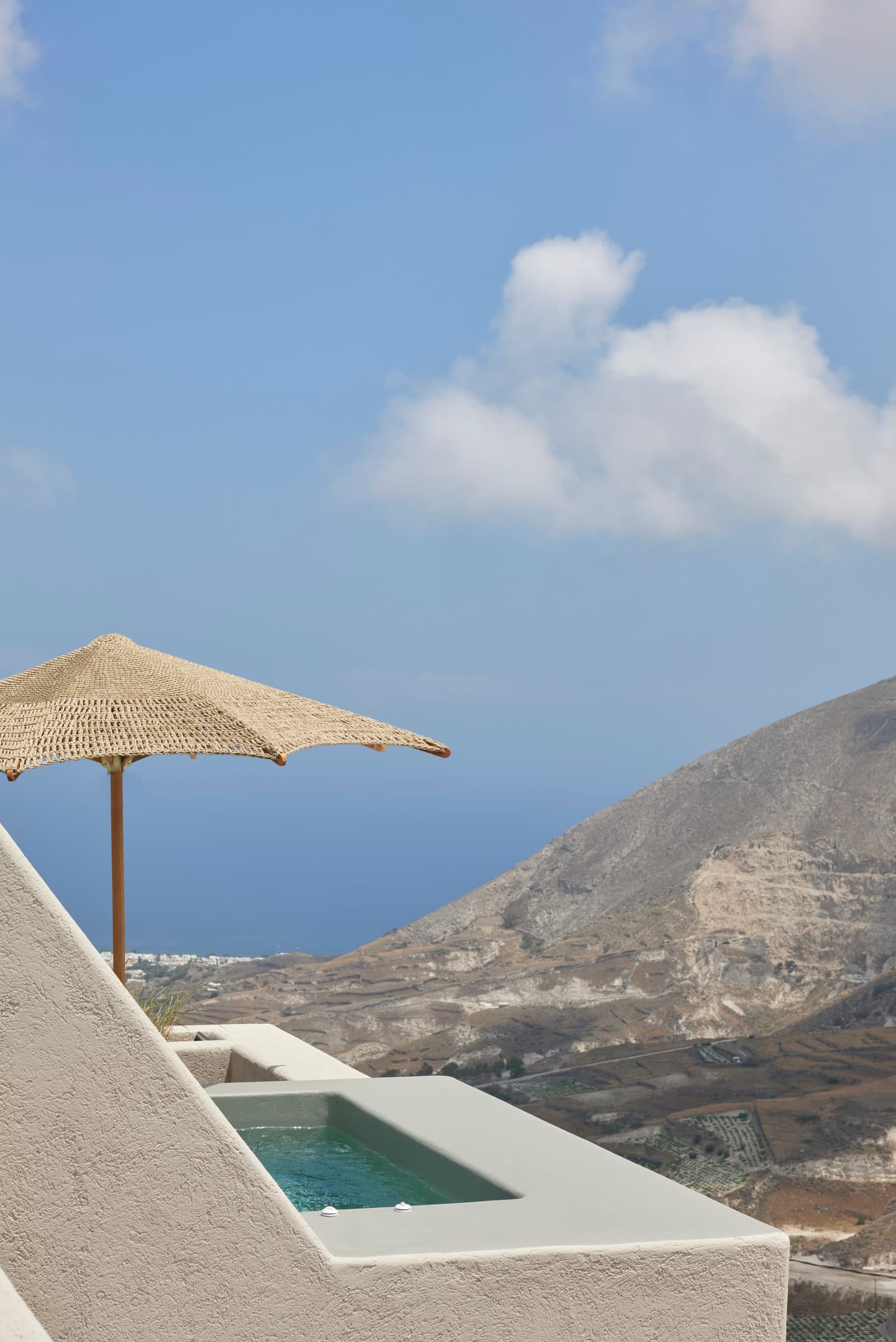 Deluxe Suite Sea View with Jetted Tub