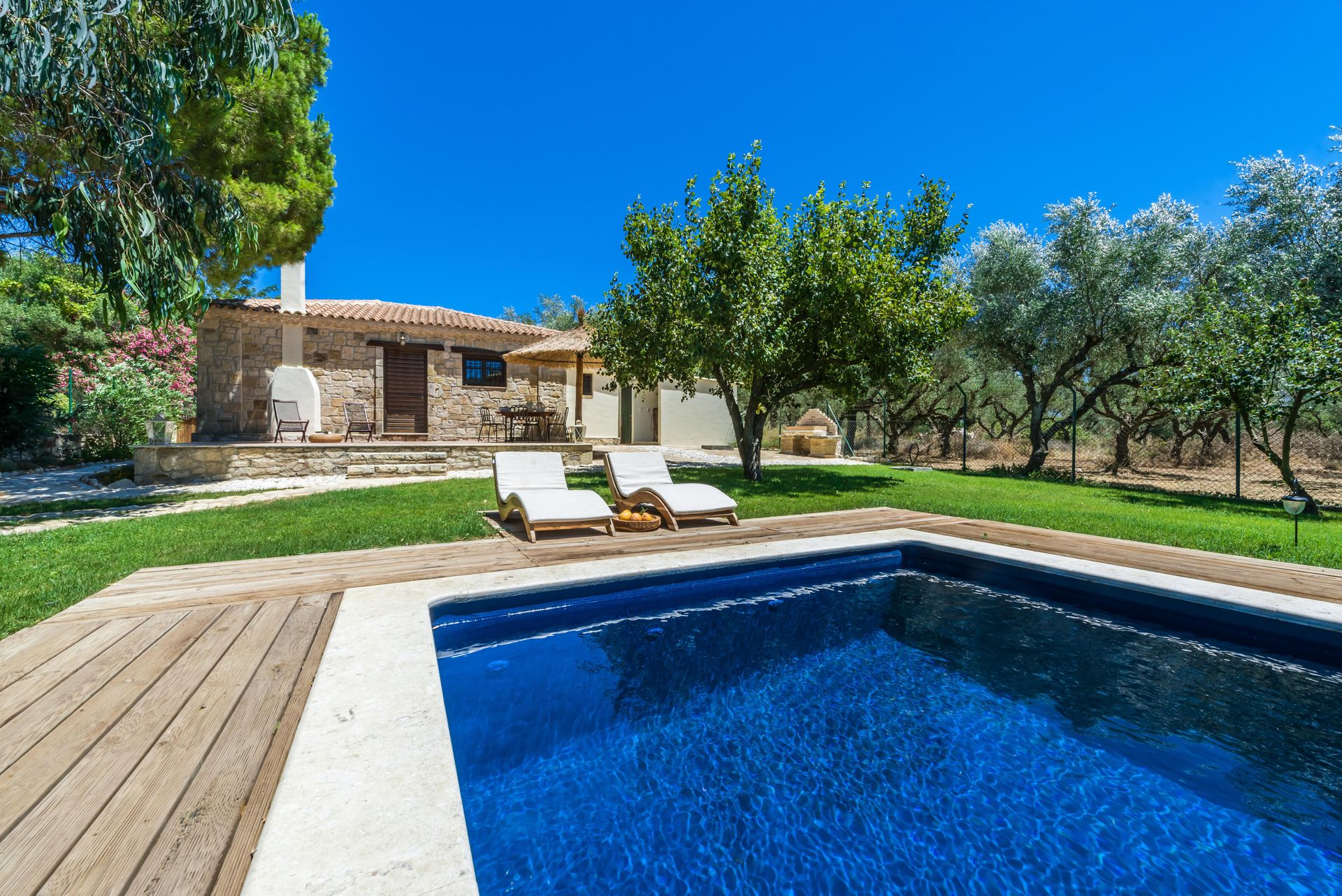 The Farm Two Bedroom Cottage with private pool