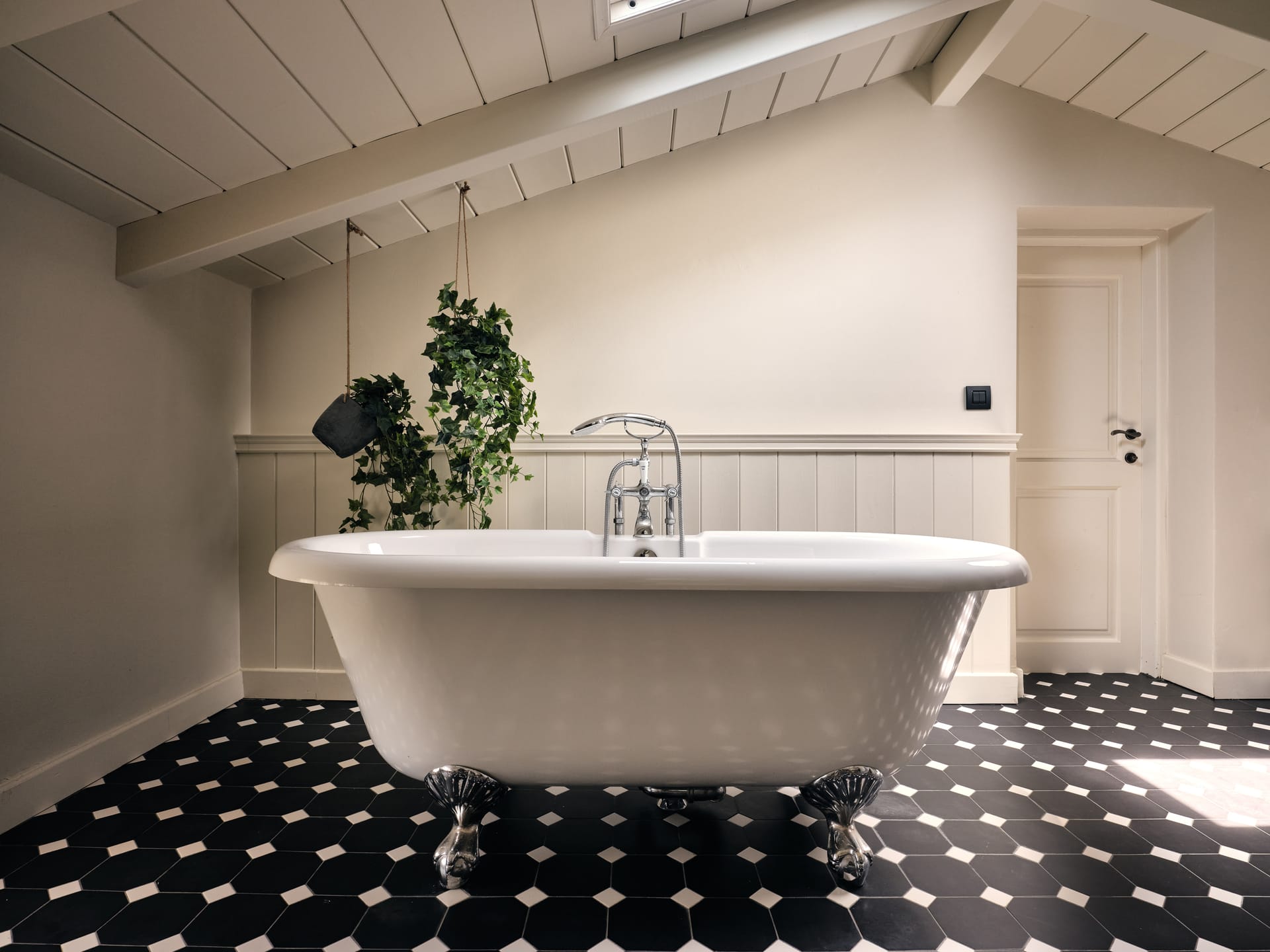 The Classic Three Bedroom Cottage with private pool