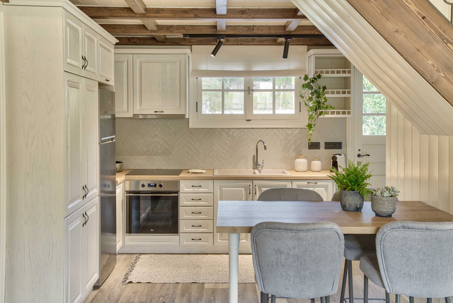 The Classic Three Bedroom Cottage with private pool