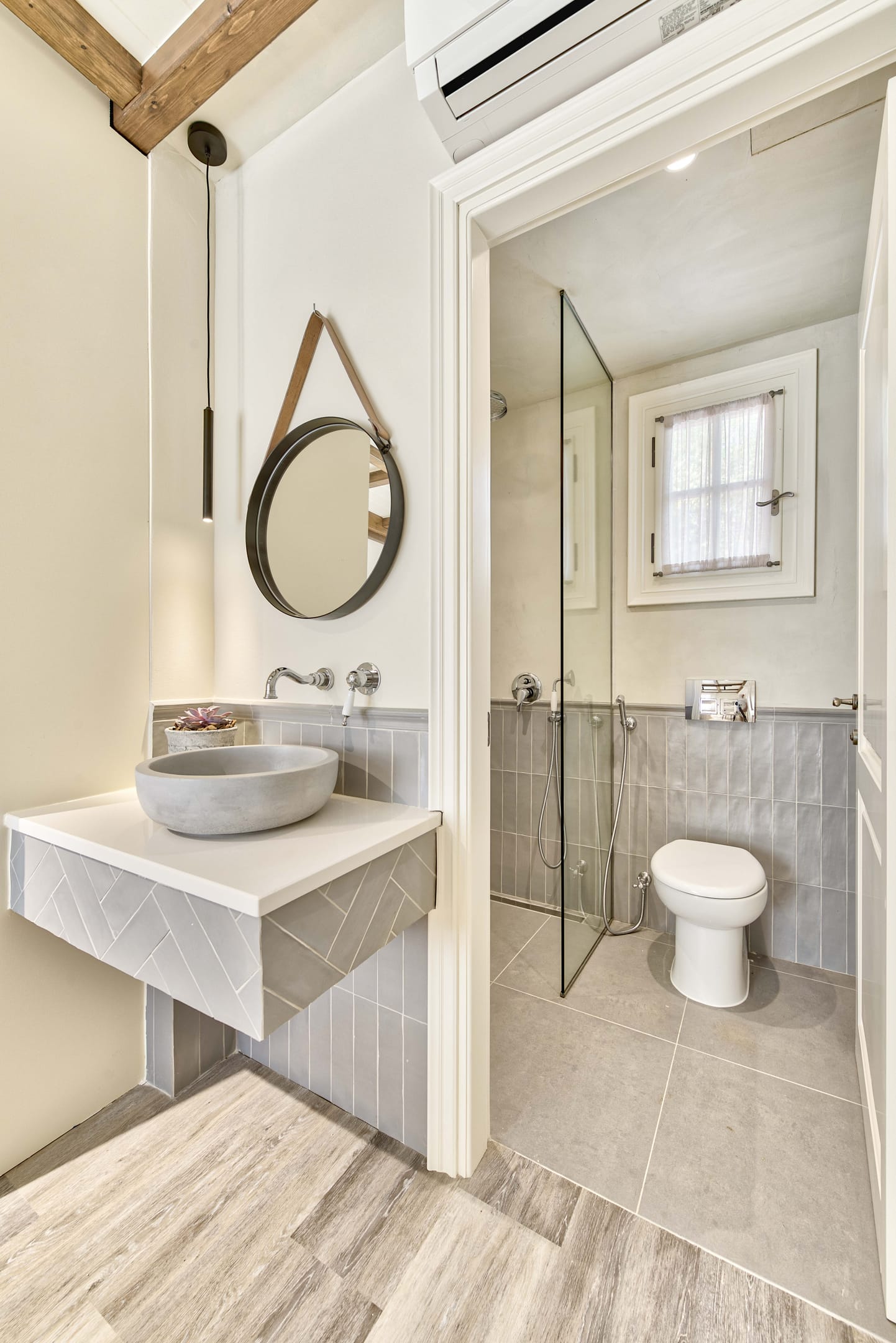 The Classic Three Bedroom Cottage with private pool