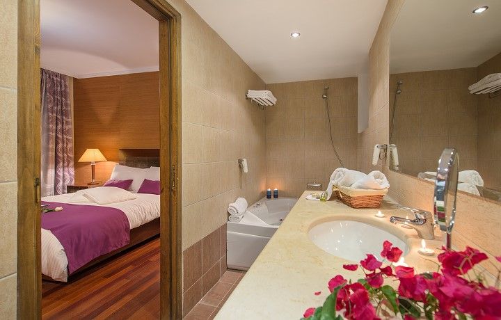 Premium Three-Bedroom Villa with Private Pool &amp; Sea View