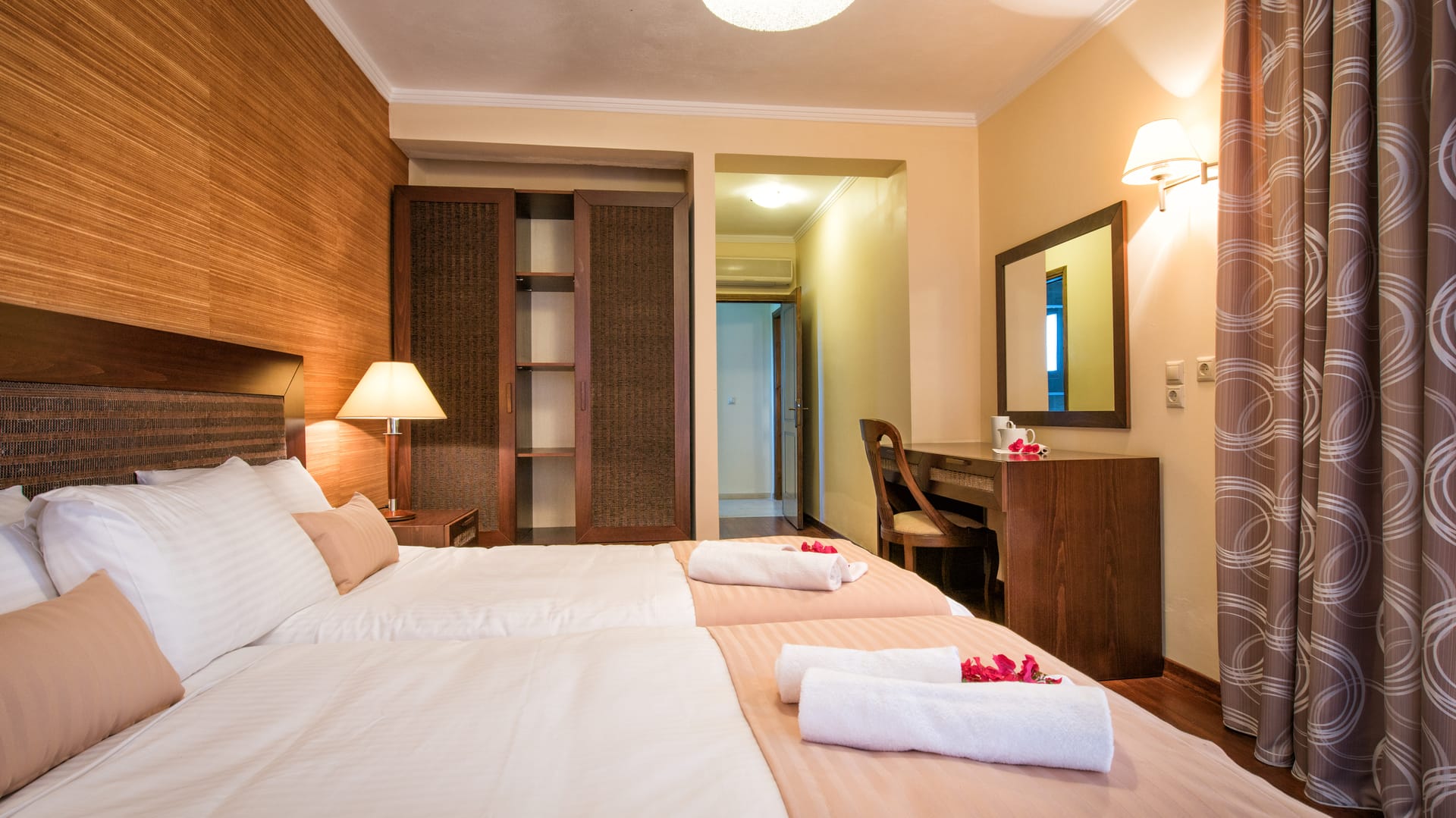 Premium Three-Bedroom Villa with Heated Private Pool &amp; Sea View