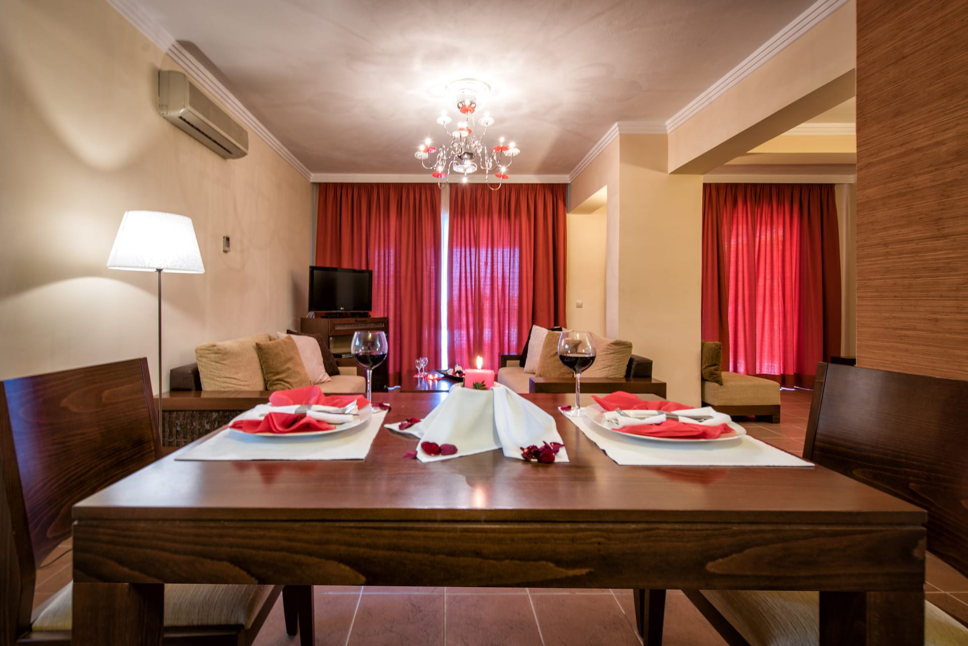 Premium Three-Bedroom Villa with Heated Private Pool &amp; Sea View