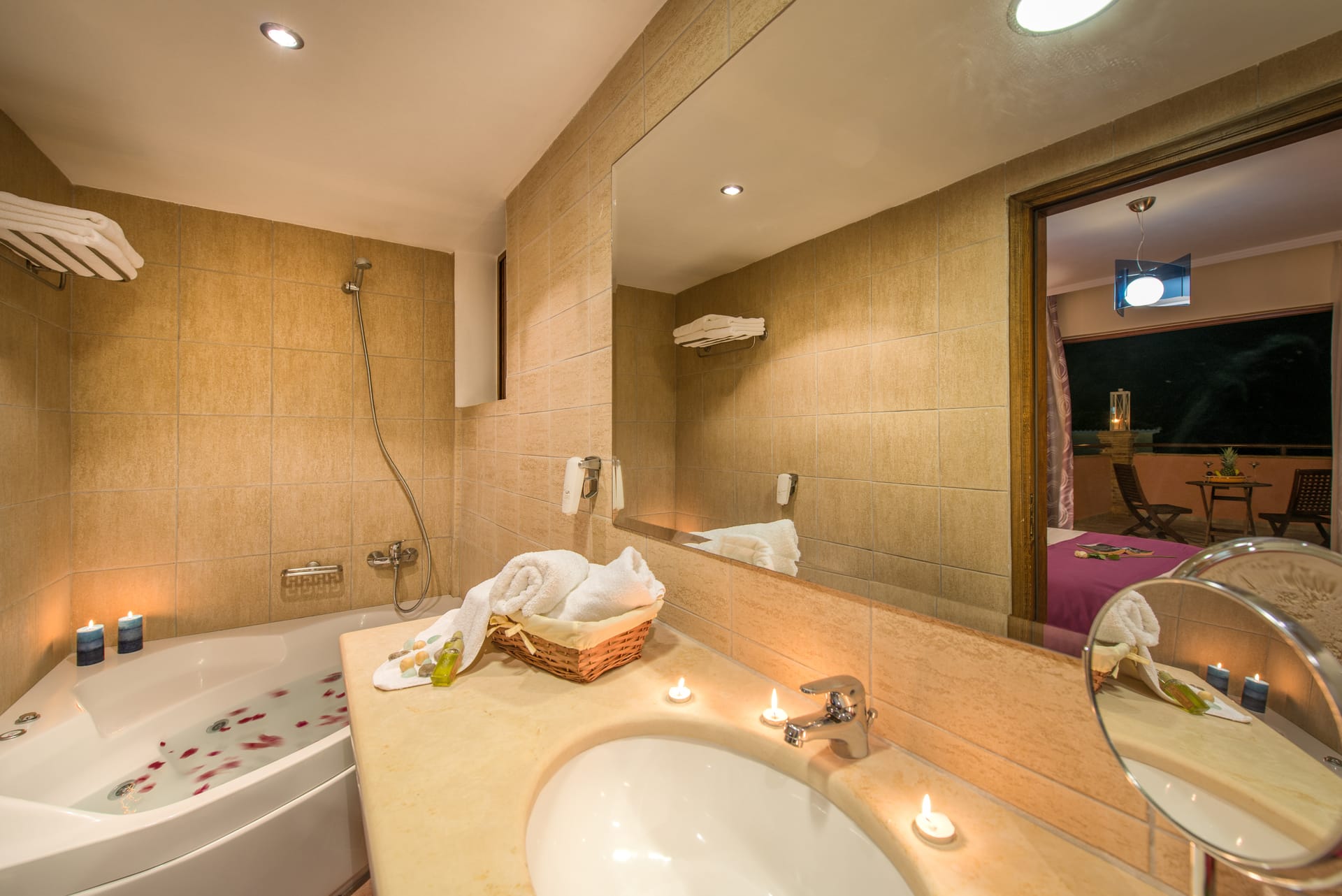 Premium Three-Bedroom Villa with Heated Private Pool &amp; Sea View