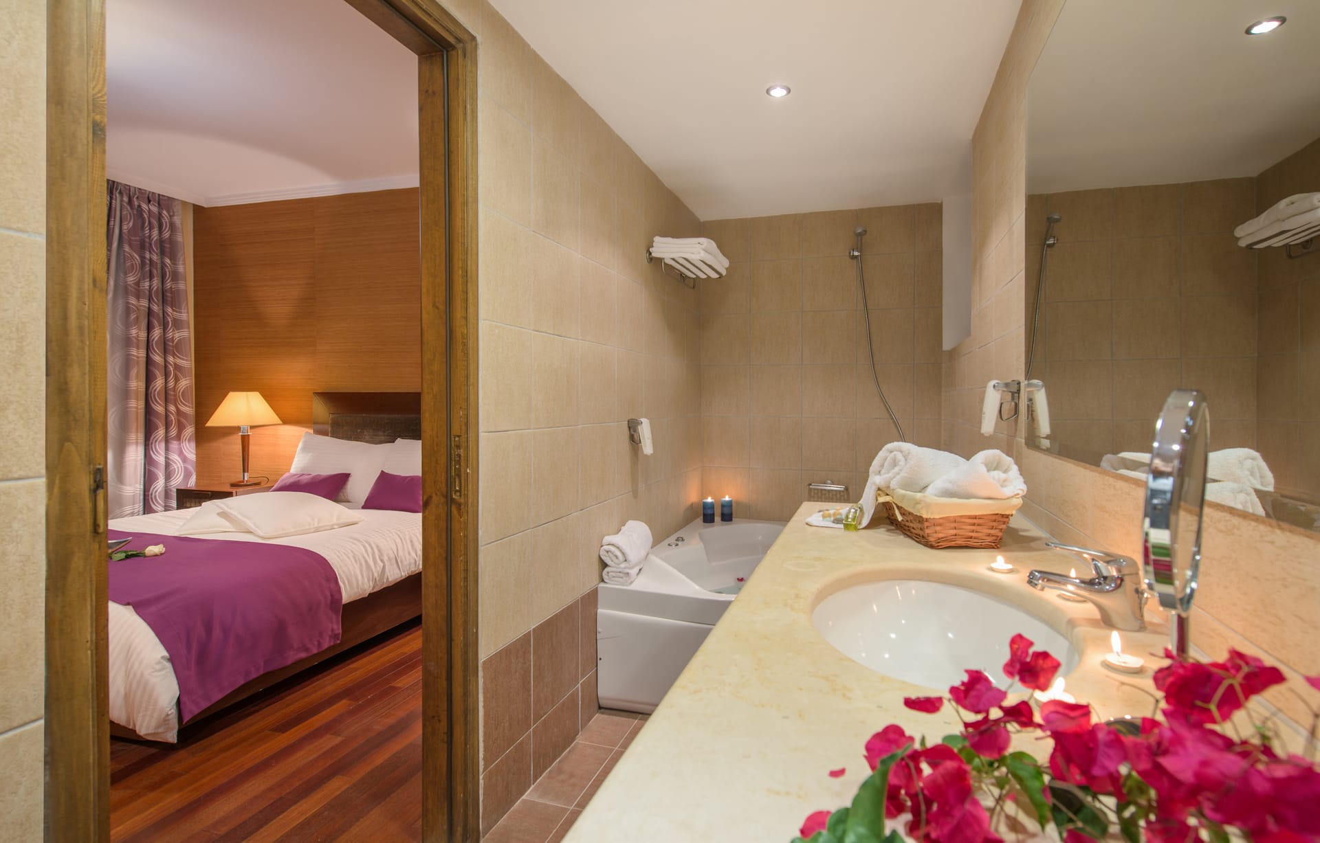 Premium Three-Bedroom Villa with Heated Private Pool &amp; Sea View