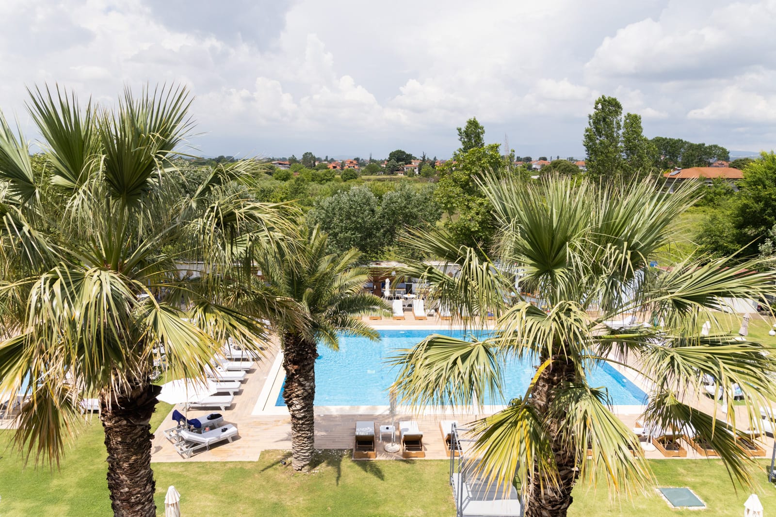 Mythic Blue Suite with Hot Tub &amp; Olympus View