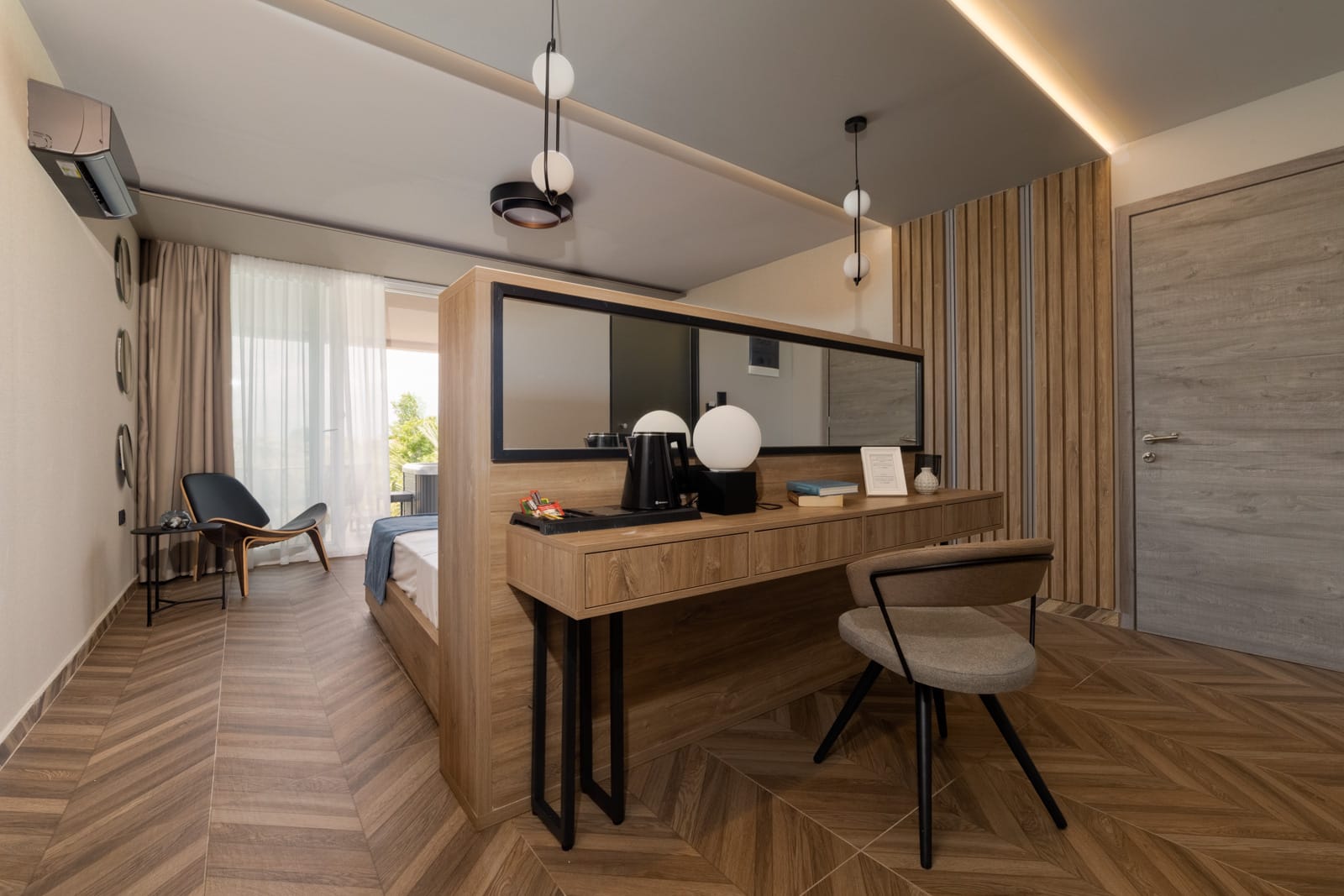 Mythic Blue Suite with Hot Tub &amp; Olympus View