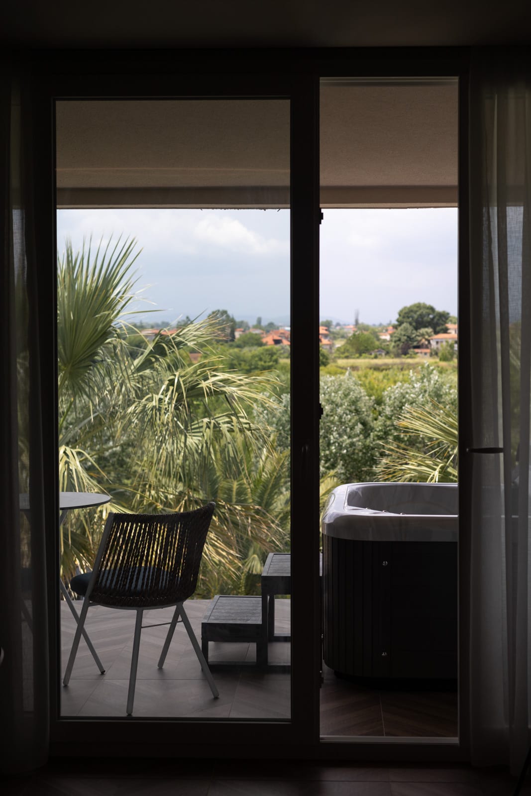 Mythic Blue Suite with Hot Tub &amp; Olympus View