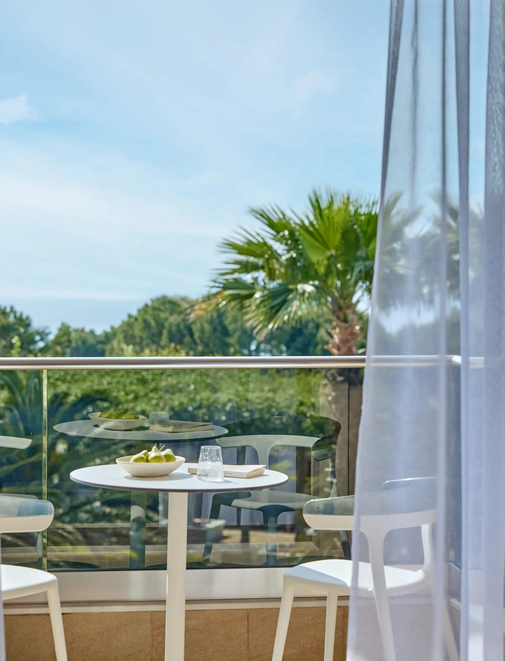 Elegant Double (Side Sea View)