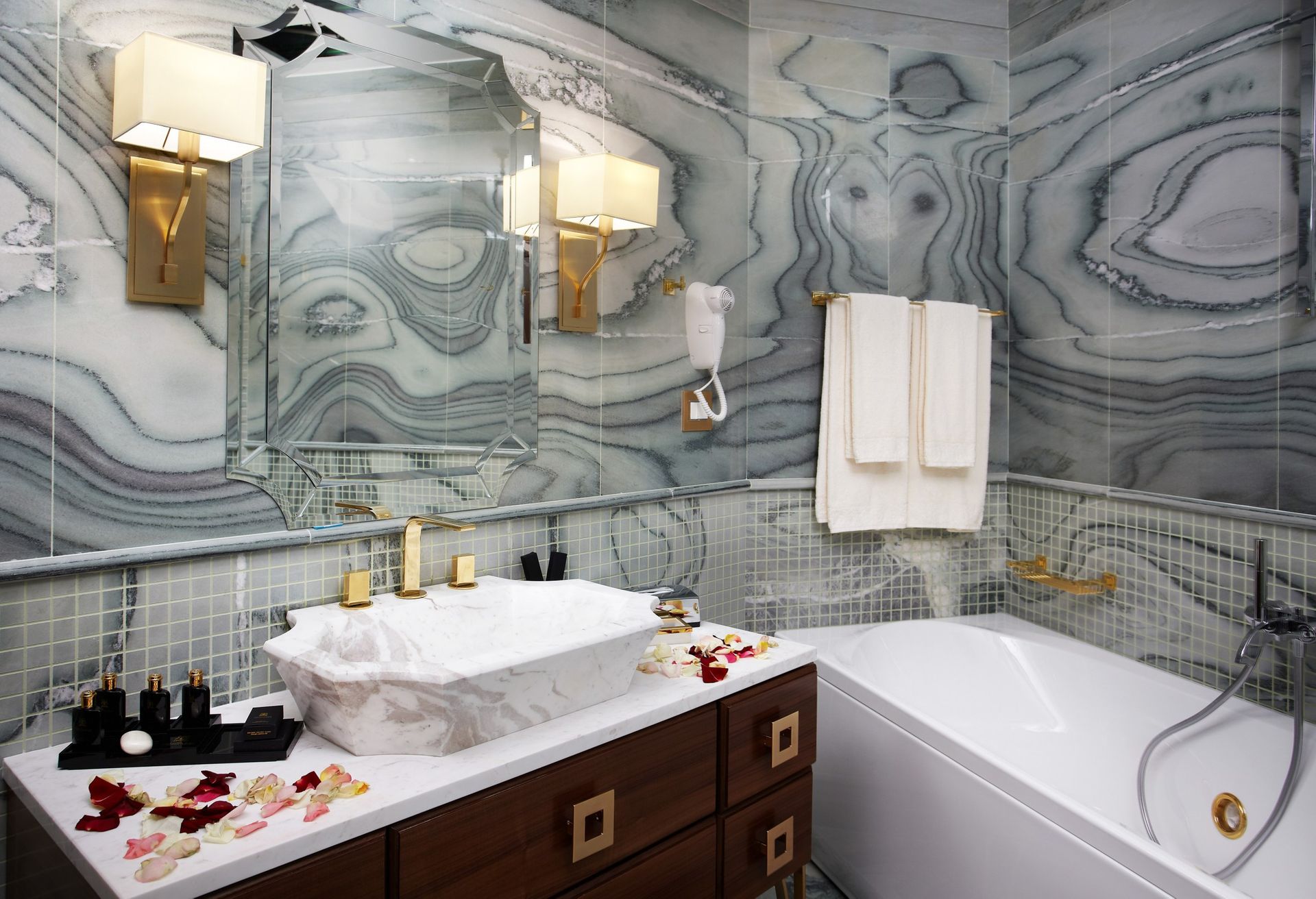 Apollon Suite Two Bedroom Sea View