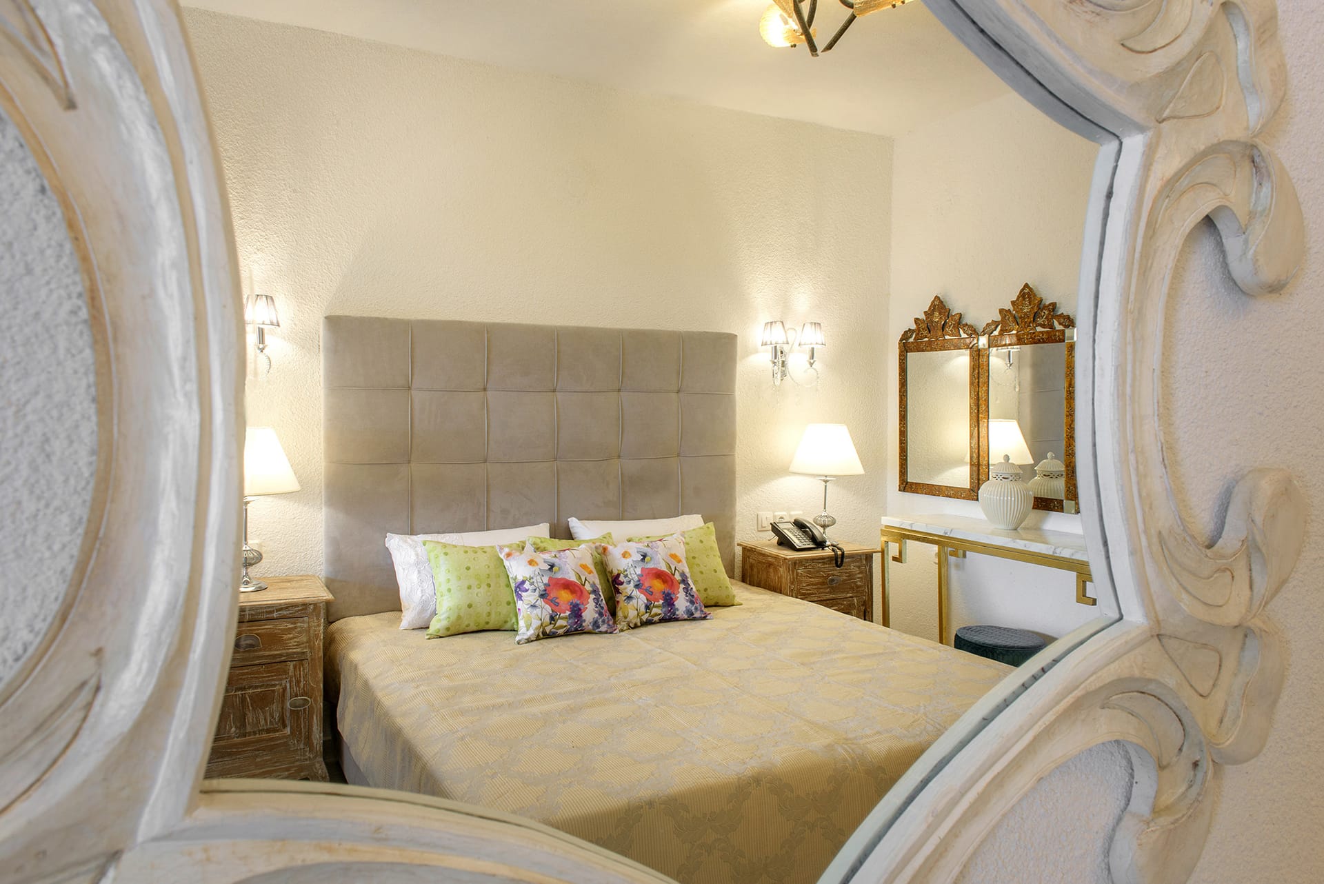 Superior Quadruple Room Pool View