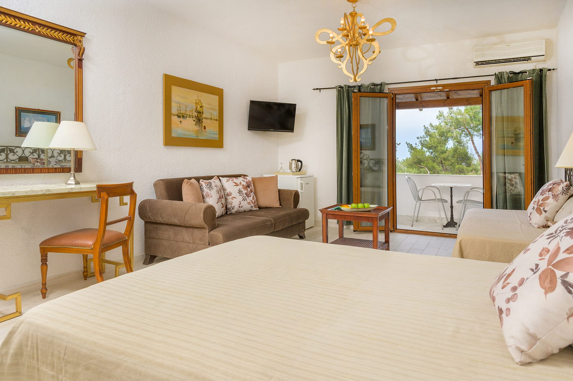 Family Room with Sea View