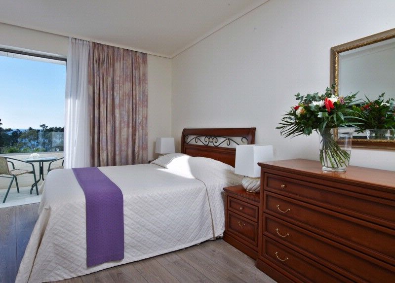 Two-Bedroom Suite Sea View